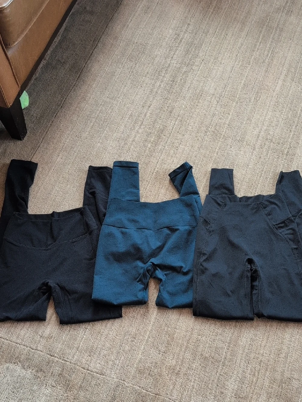 Scrunch Legging Bundle Small - Picture 3 of 6